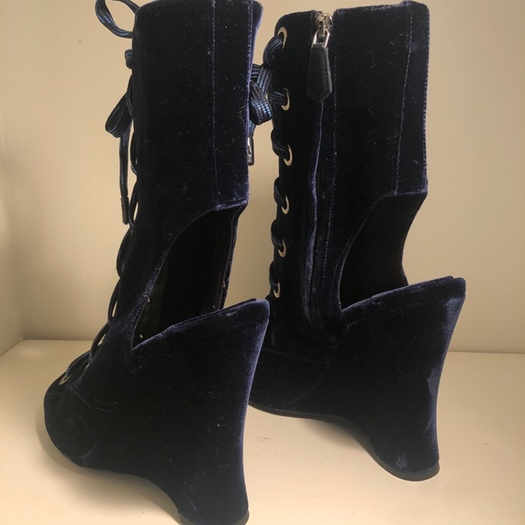 Prada lace up heels - Picture 10 of 15